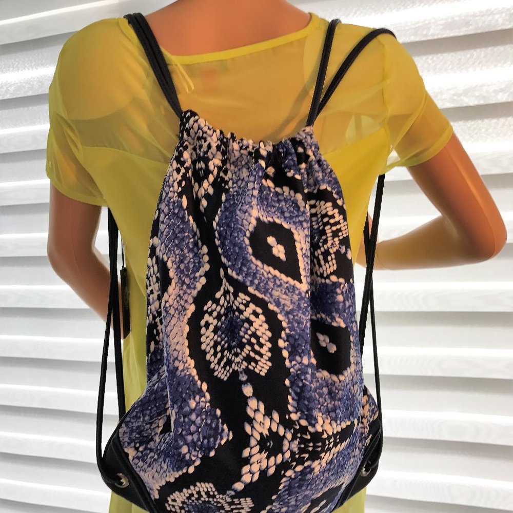 Cloth backpack - Picture 8 of 15